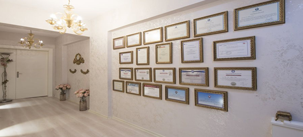 Tüm vaatlerini gerçekleştirmiş olan Özel A&C Kız Yurtları başarılarını aldığı ödüllerle taçlandırmaya devam ediyor.